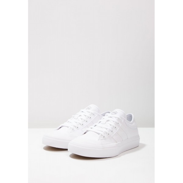 Damen / Herren Adidas Originals MATCHCOURT - Schuhe Low - Weiß/Footwear Weiß
