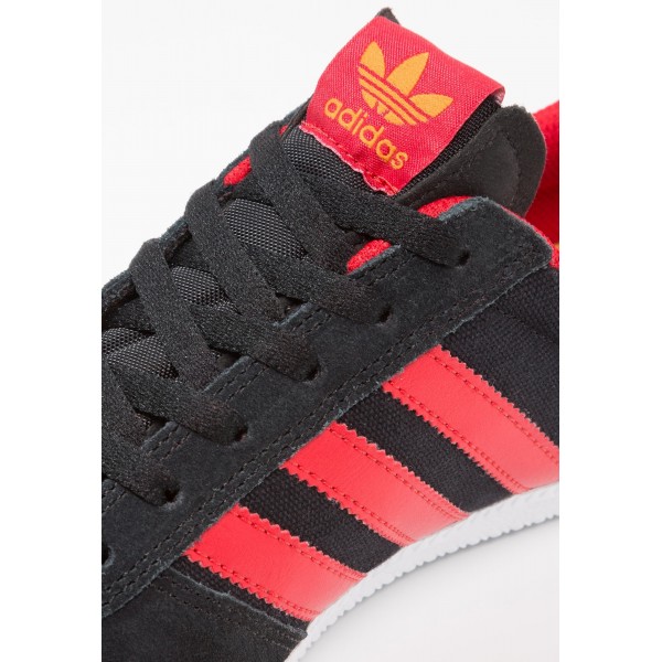 Damen / Herren Adidas Originals LEONERO - Laufschuhe Low - Anthrazit Schwarz/Core Black/Scharlachrot/Hochrot/Tactile Gelb
