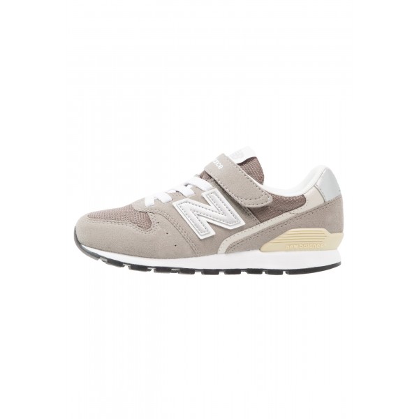 Kinder New Balance Fitnessschuhe Low - Dämmerung Grau/Cool Grau/Creme/Weiß