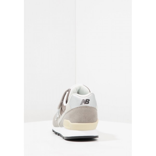 Kinder New Balance Fitnessschuhe Low - Dämmerung Grau/Cool Grau/Creme/Weiß