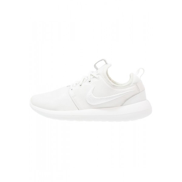 Damen Nike Footwear Für Sport ROSHE TWO SI - Turnschuhe Low - Summit Weiß
