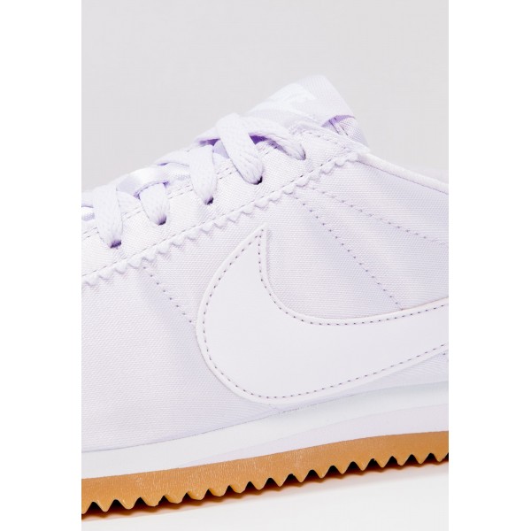 Damen Nike Footwear Für Sport CLASSIC CORTEZ SATIN QS - Laufschuhe Low - Barely Grape/Weiß