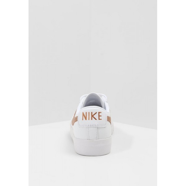 Damen Nike Footwear Für Sport BLAZER Low LE - Fitnessschuhe Low - Segel Weiß/Rot Bronze