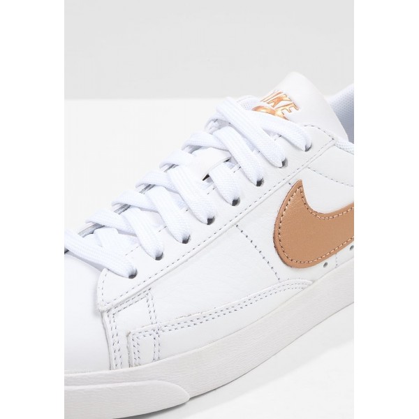 Damen Nike Footwear Für Sport BLAZER Low LE - Fitnessschuhe Low - Segel Weiß/Rot Bronze