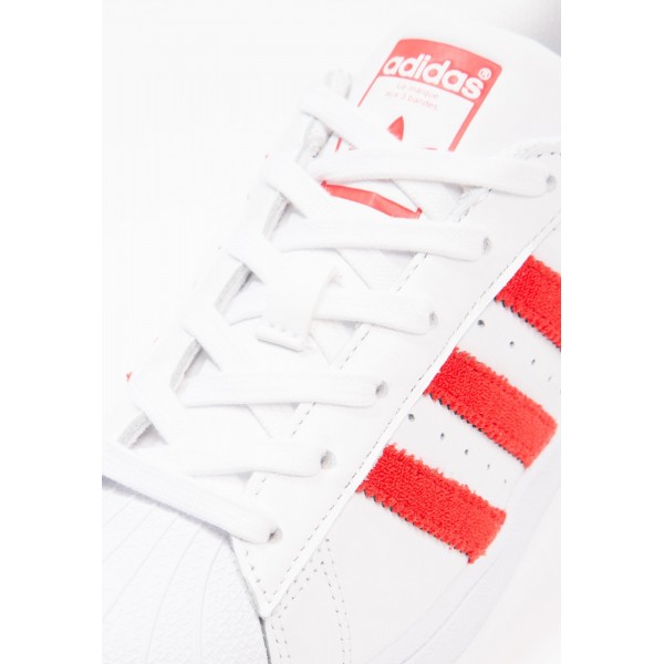 Damen / Herren Adidas Originals SUPERSTAR - Fitnessschuhe Low - Weiß/Footwear Weiß/Scharlachrot Rot/Solar Rot