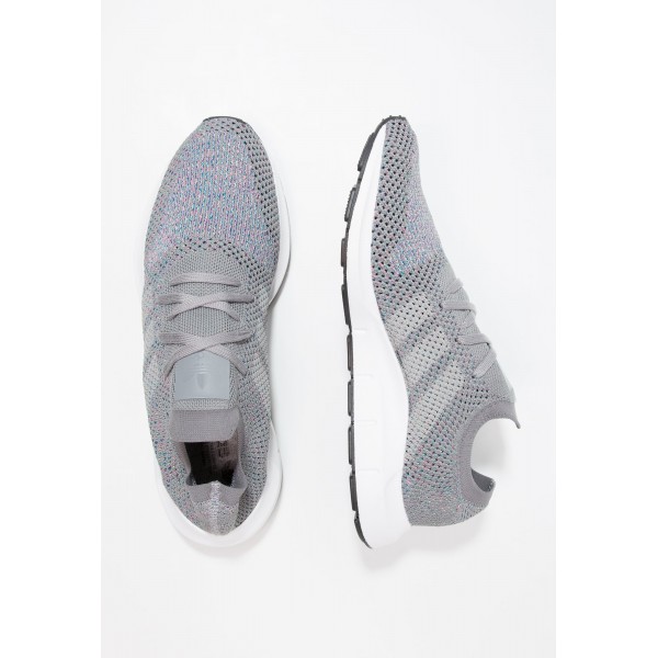 Damen / Herren Adidas Originals SWIFT RUN PK - Laufschuhe Low - Mittelgrau/Wolf Grau/Grey Two/Weiß